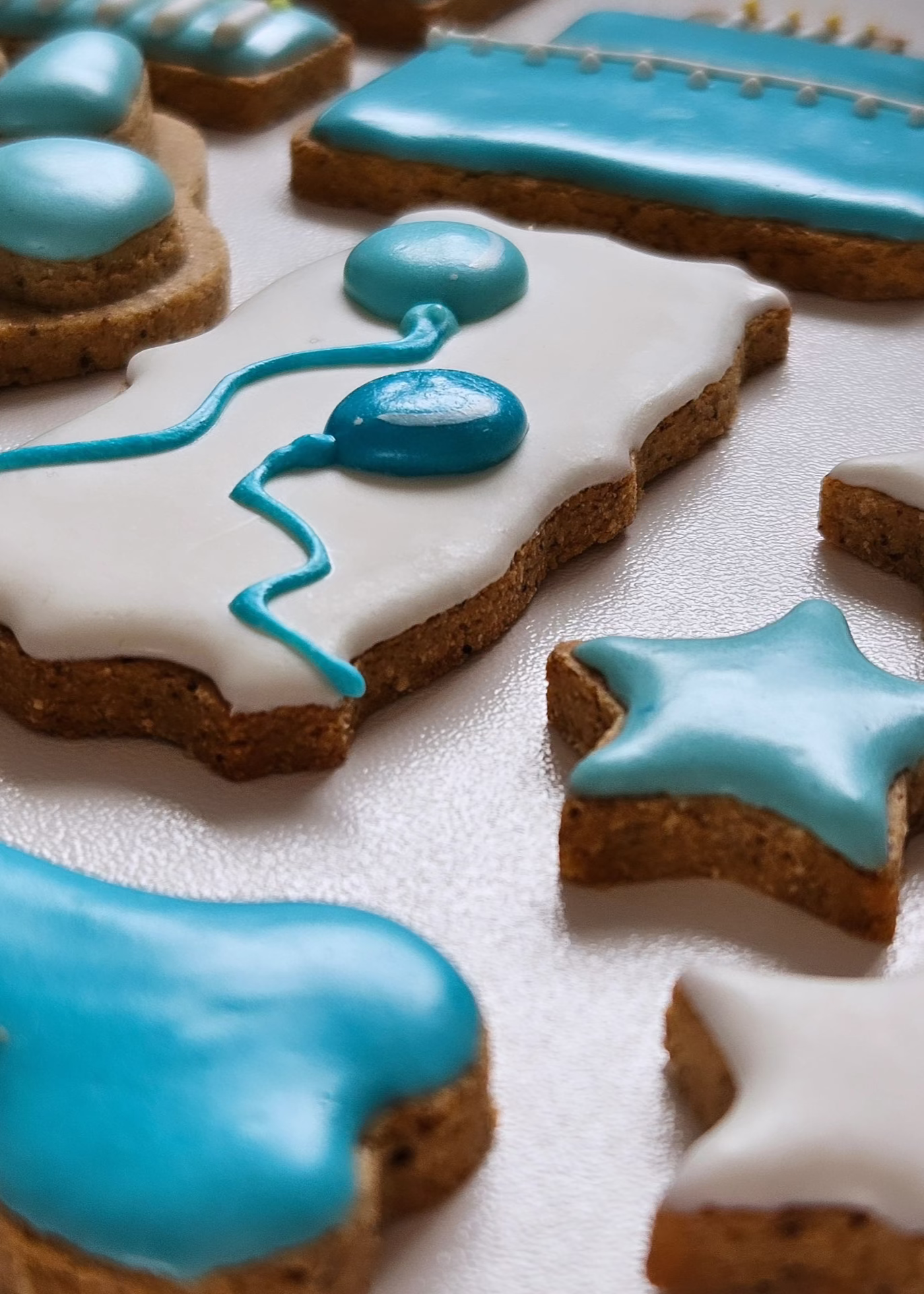 Dog Cookies - Birthday Box - Large (11 cookies, customised message)
