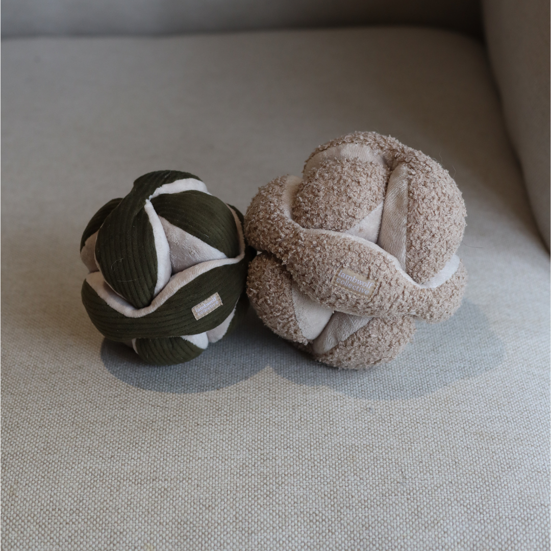 MONTI (12.7cm) - Crinkly & Squeaky Enrichment/Snuffle Ball
