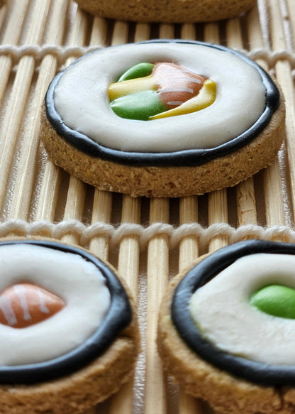 Natural human‑grade dog treats shaped like sushi – 13 pieces