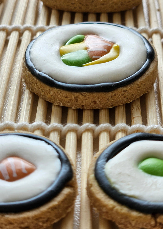 Natural human‑grade dog treats shaped like sushi – 13 pieces