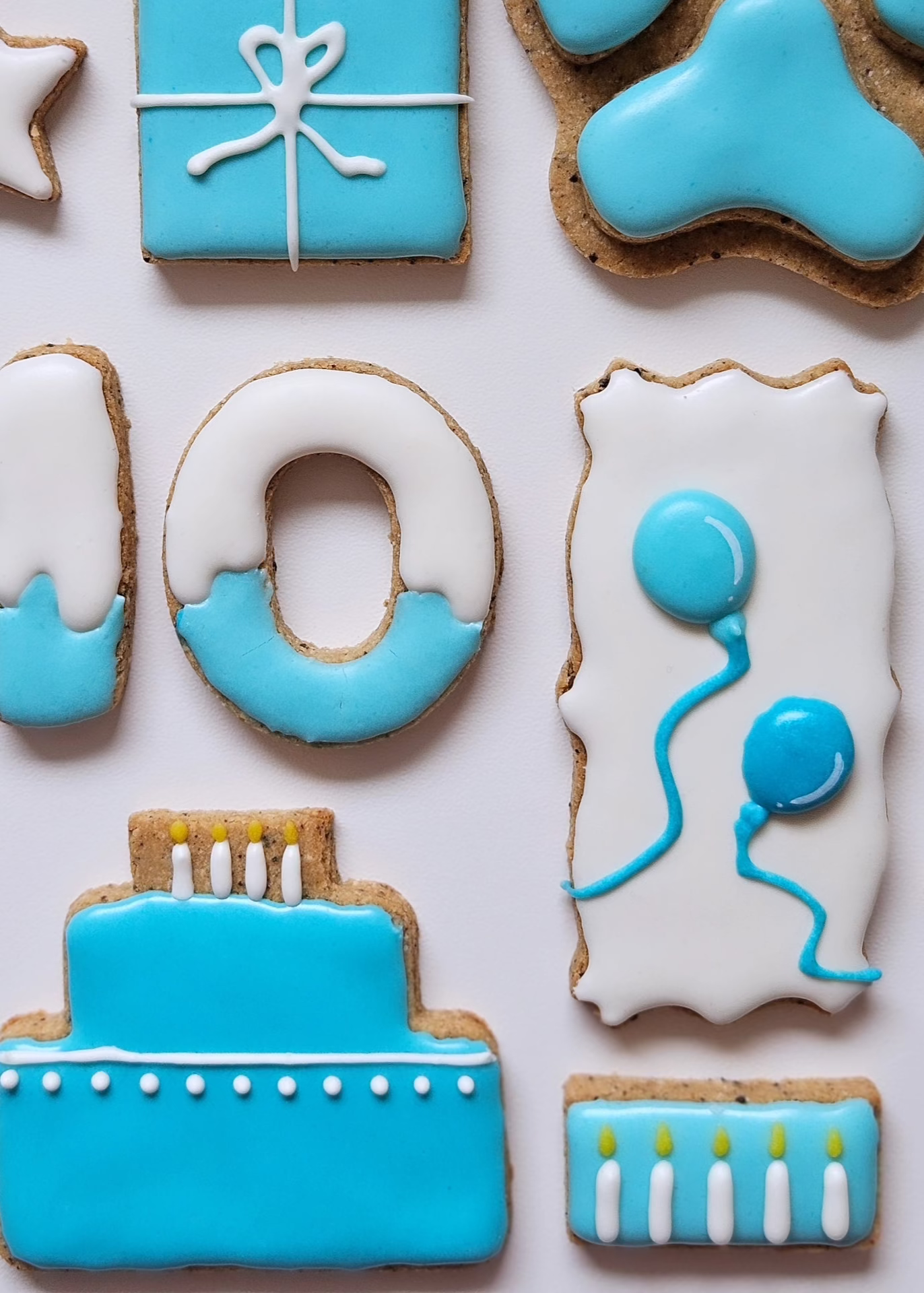 Dog Cookies - Birthday Box - Regular (10 cookies)