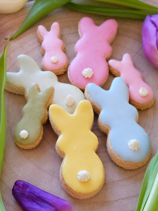 Easter Bunnies - Dog Biscuits (x8)