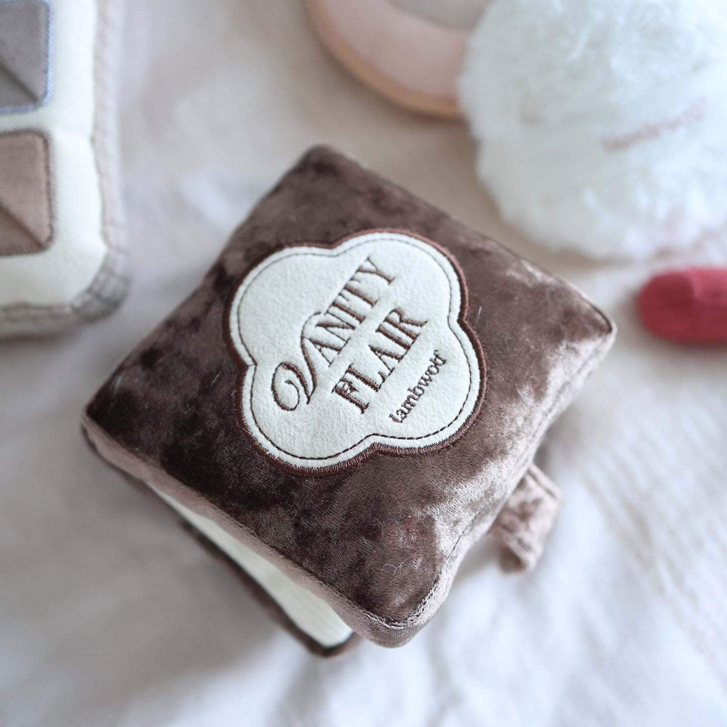 Setting Powder & Brush - 2-Piece Snuffle/Enrichment Toy