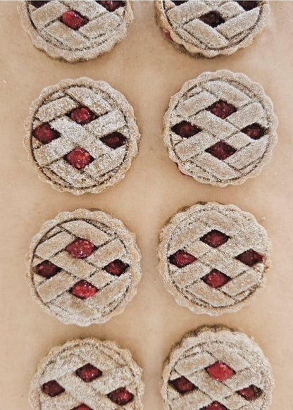 Fluffy Fluff Bark Berry Pies – hand‑decorated and natural for pups