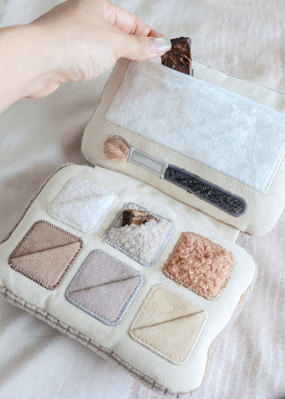 Eyeshadow Palette - Snuffle/Enrichment Toy