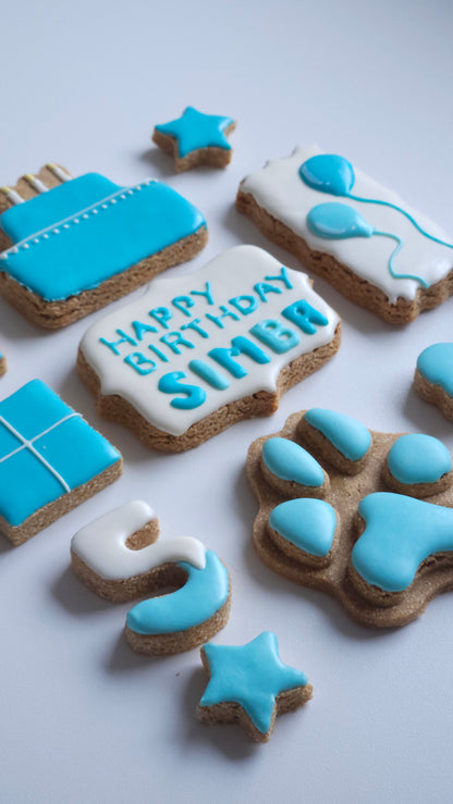 Birthday Box - Large (11 Biscuits + Custom Message) - Blue or Pink