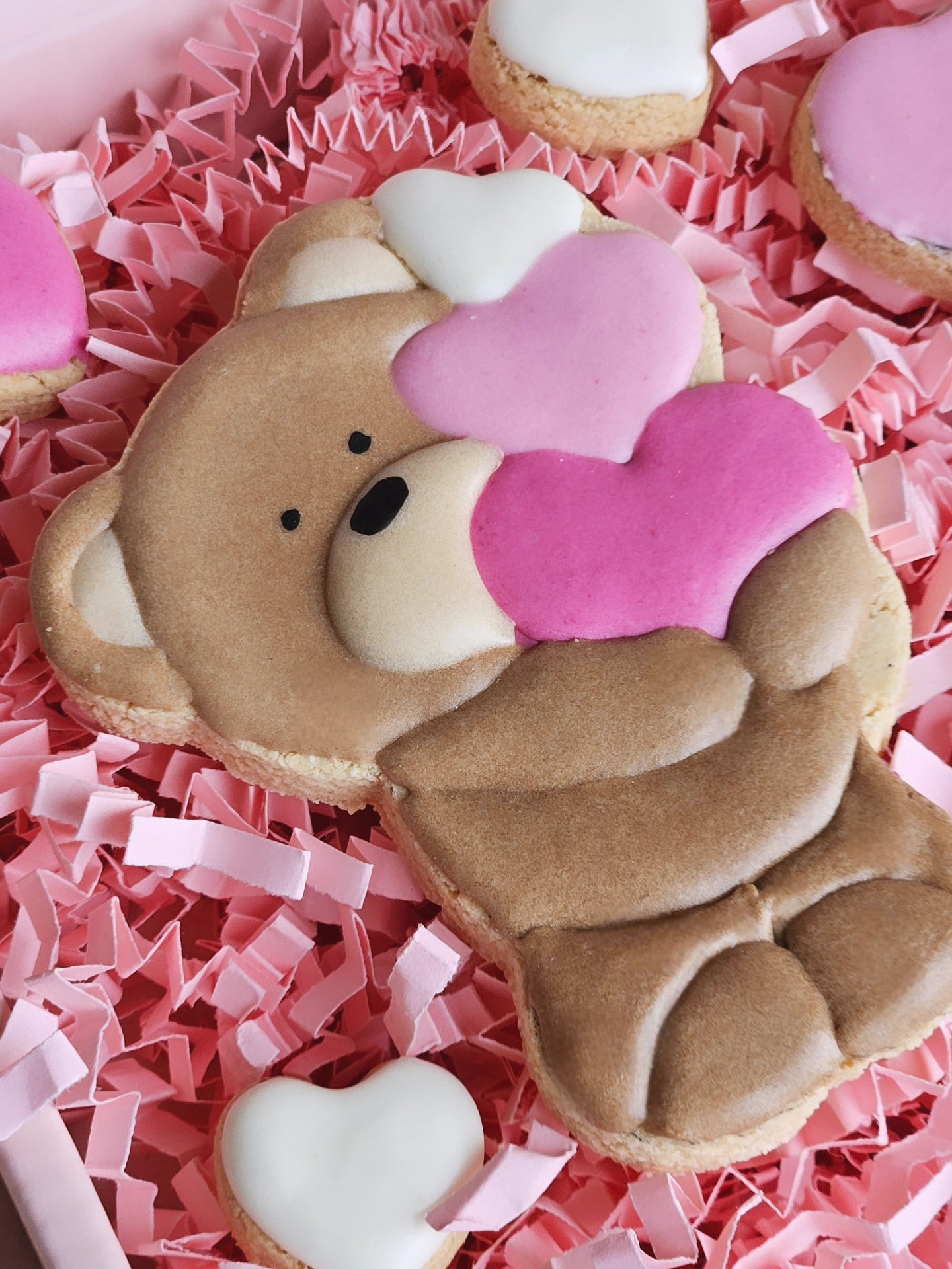Love you Bear-y Much! - Biscuit Set (2 Large Biscuits + Mini Hearts)
