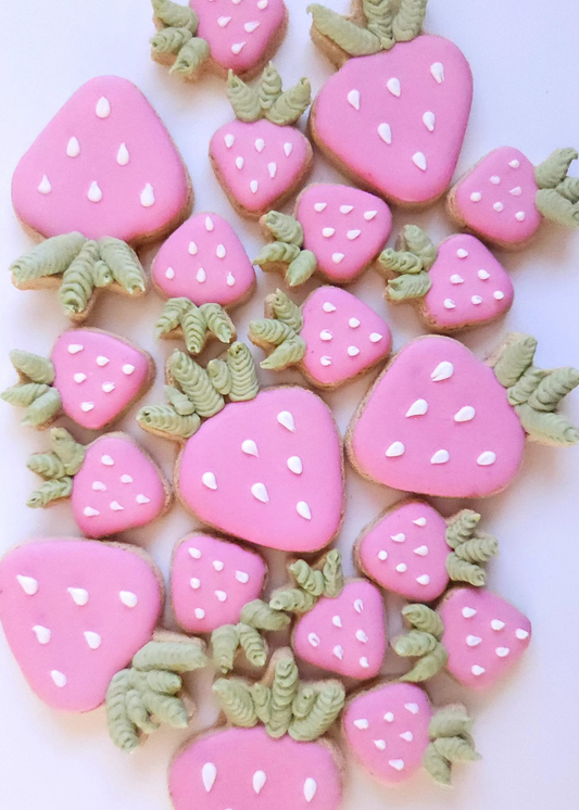 Strawbs - Iced Dog Biscuits (x7)