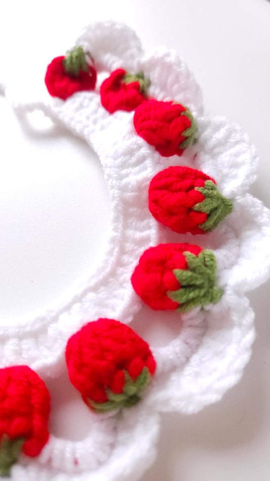 Strawberries - Crochet Dog Necklace (Size S or M)