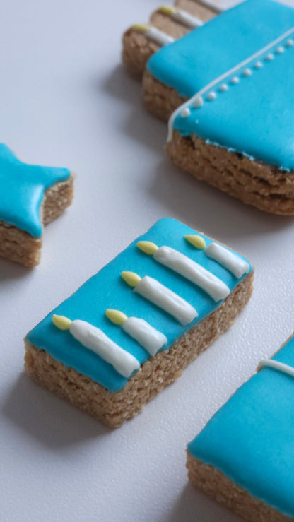 Birthday Box - Large (11 Biscuits + Custom Message) - Blue or Pink